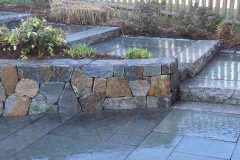 Stone walls for your outdoor